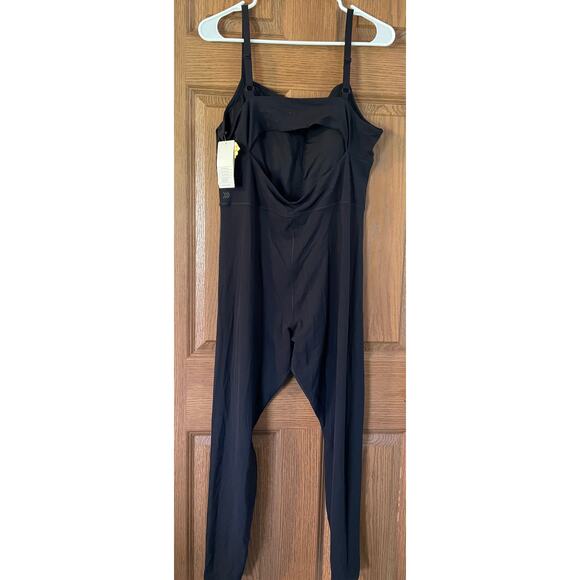 NWT Bodysuit - Size Small All In Motion Black Moisture Wicking, Quick Drying, - Picture 2 of 9